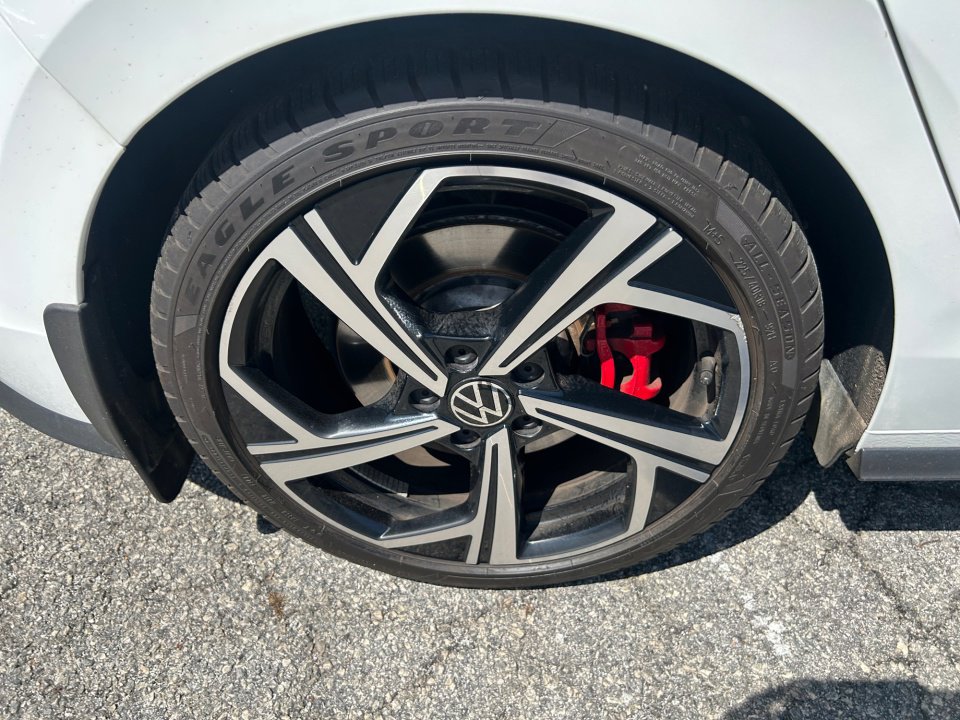 Used 2024 Volkswagen GTI SE w/ SE Leather Seats Package FWD image 23