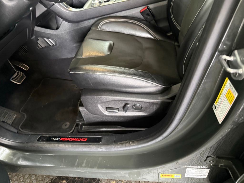 Certified 2022 Ford Edge ST w/ Equipment Group 401A image 8