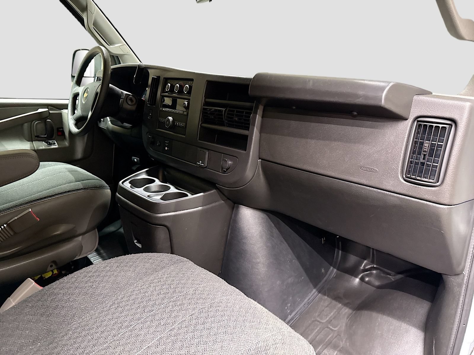 Used 2025 Chevrolet Express 2500 w/ Driver Convenience Package RWD image 26