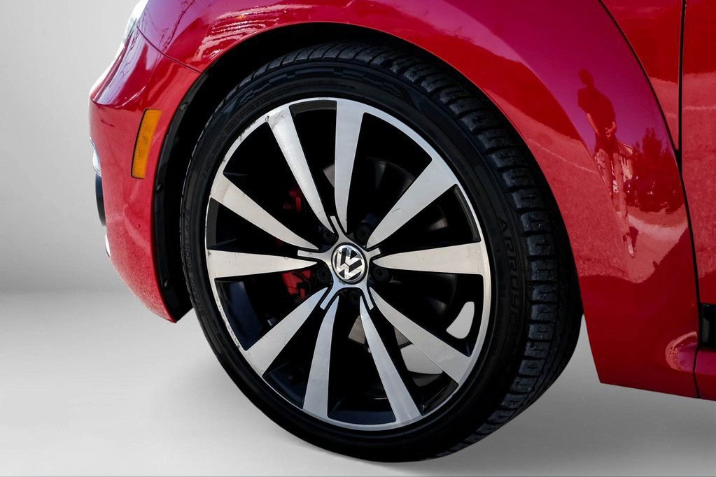 Used 2014 Volkswagen Beetle R-Line image 45