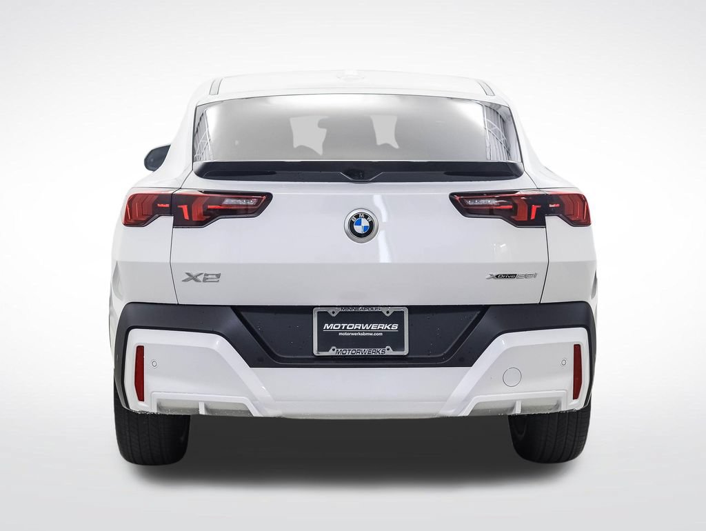 New 2026 BMW X2 xDrive28i w/ Technology Package AWD/4WD image 4
