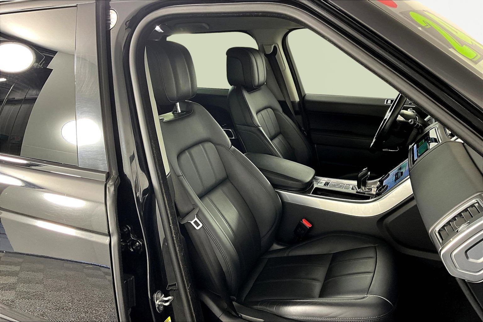 Used 2021 Land Rover Range Rover Sport SE image 31