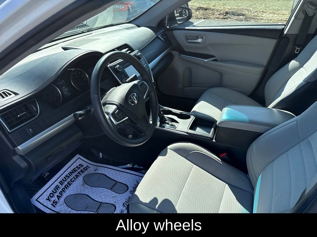 Used 2017 Toyota Camry SE image 15