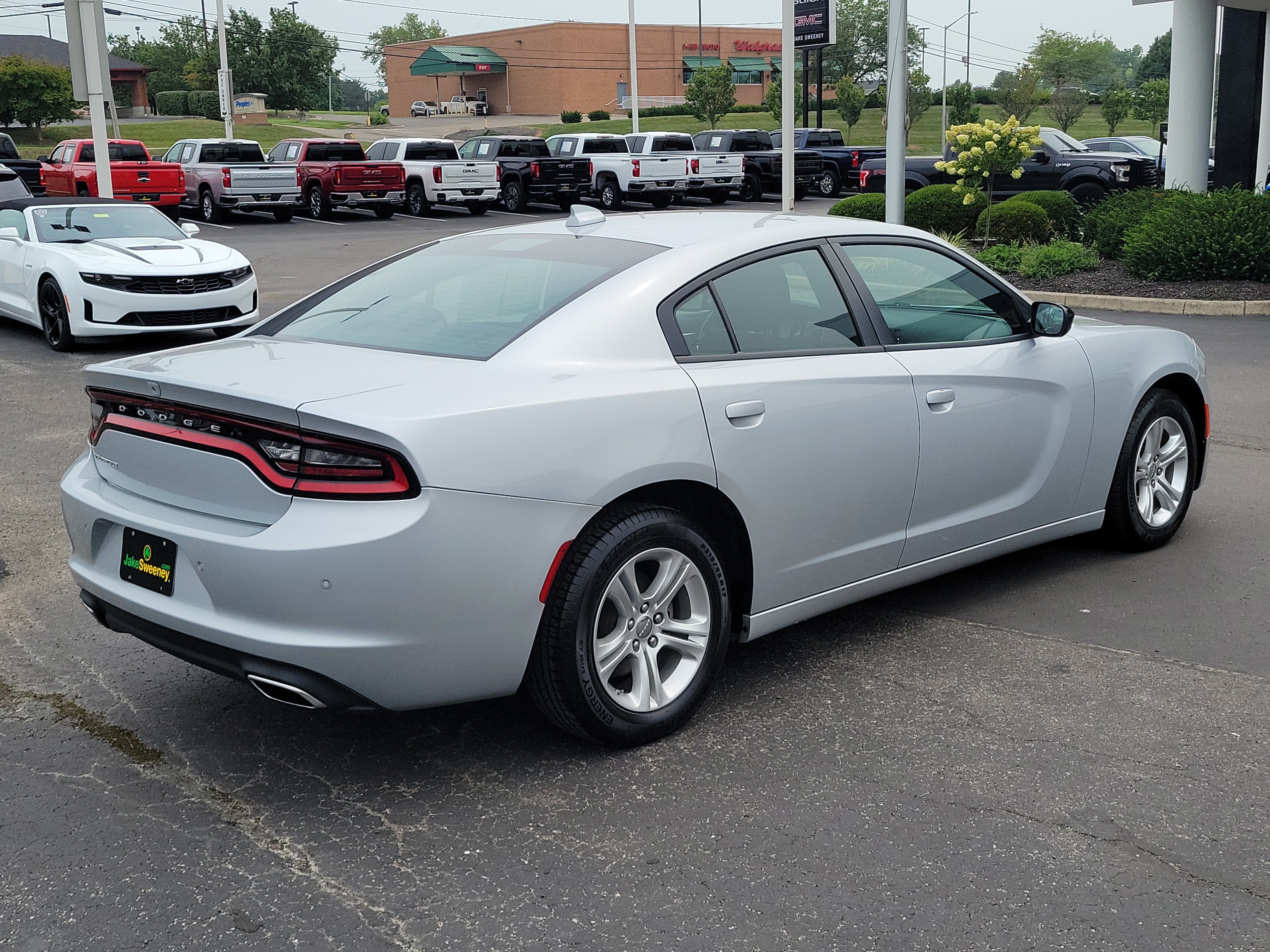 Used 2023 Dodge Charger SXT w/ Cold Weather Package RWD image 4