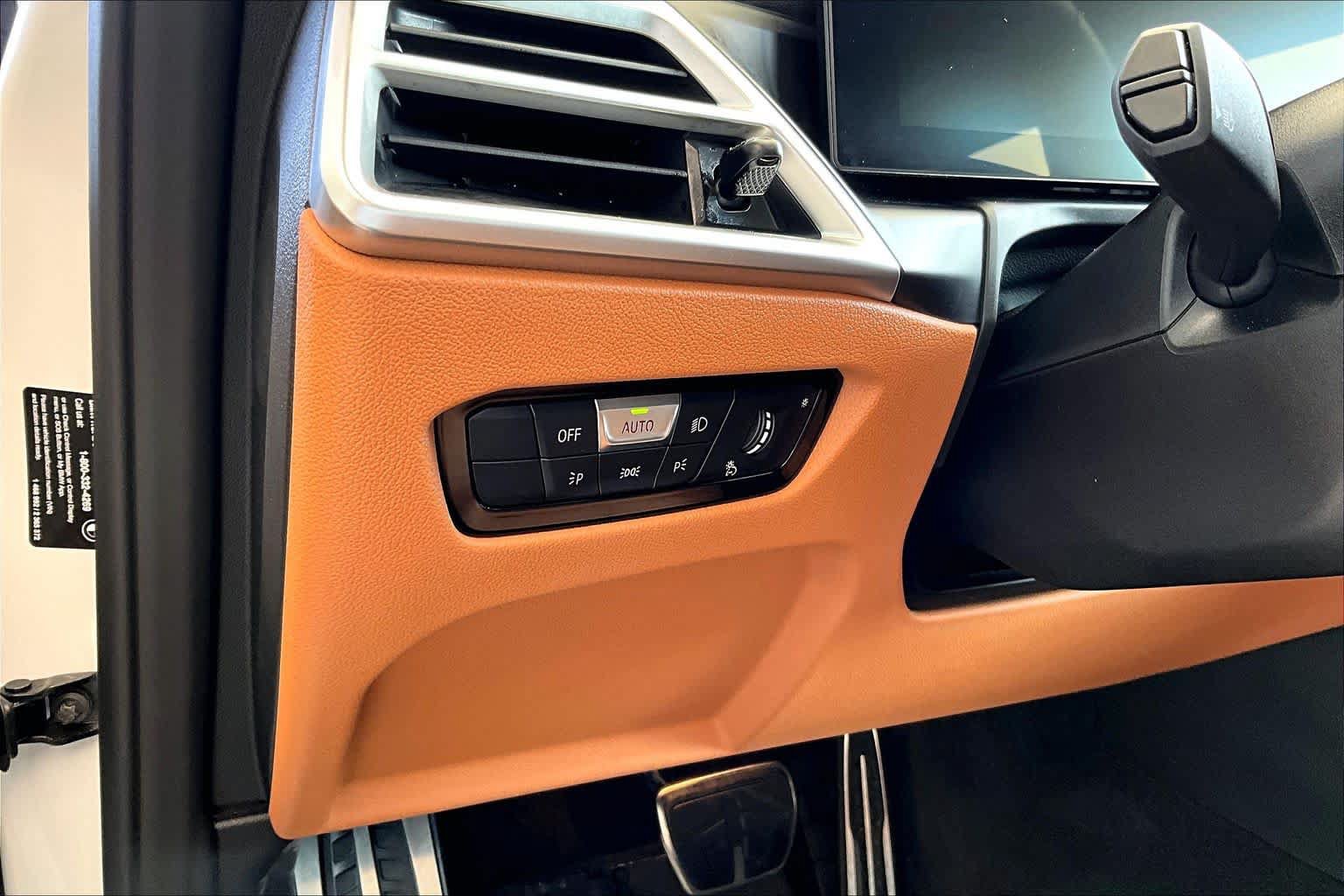 Used 2026 BMW M440i Convertible RWD image 33