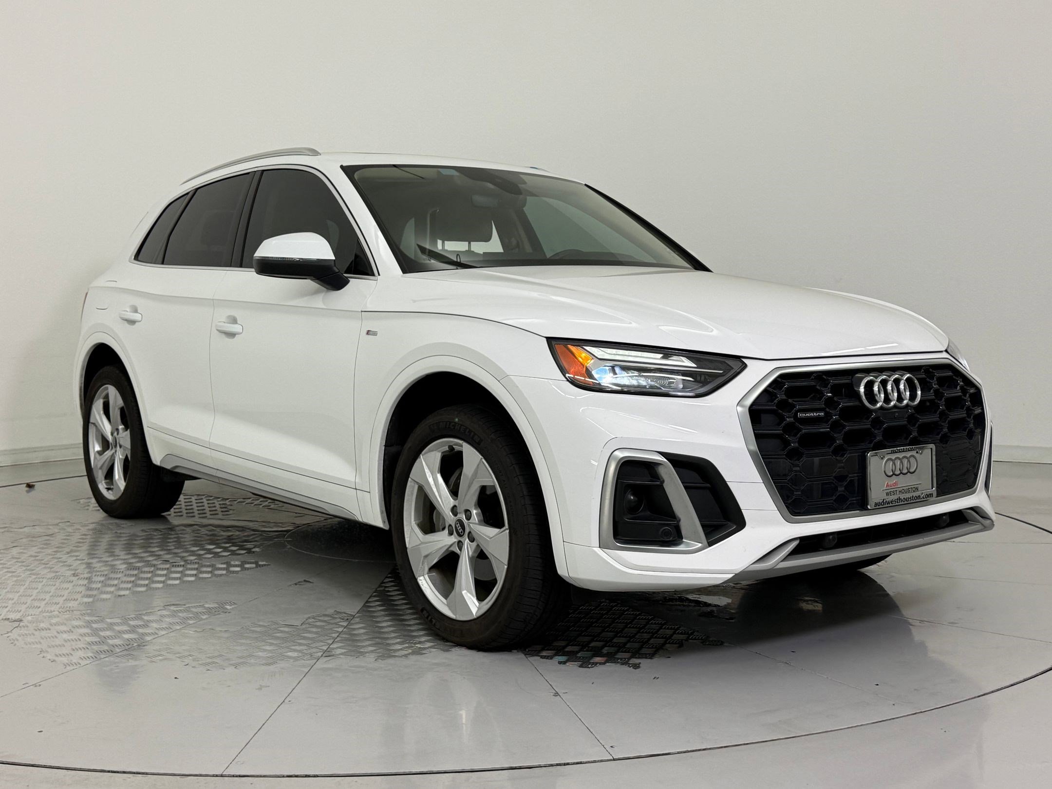 Used 2022 Audi Q5 2.0T Premium Plus w/ Premium Plus Package image 7