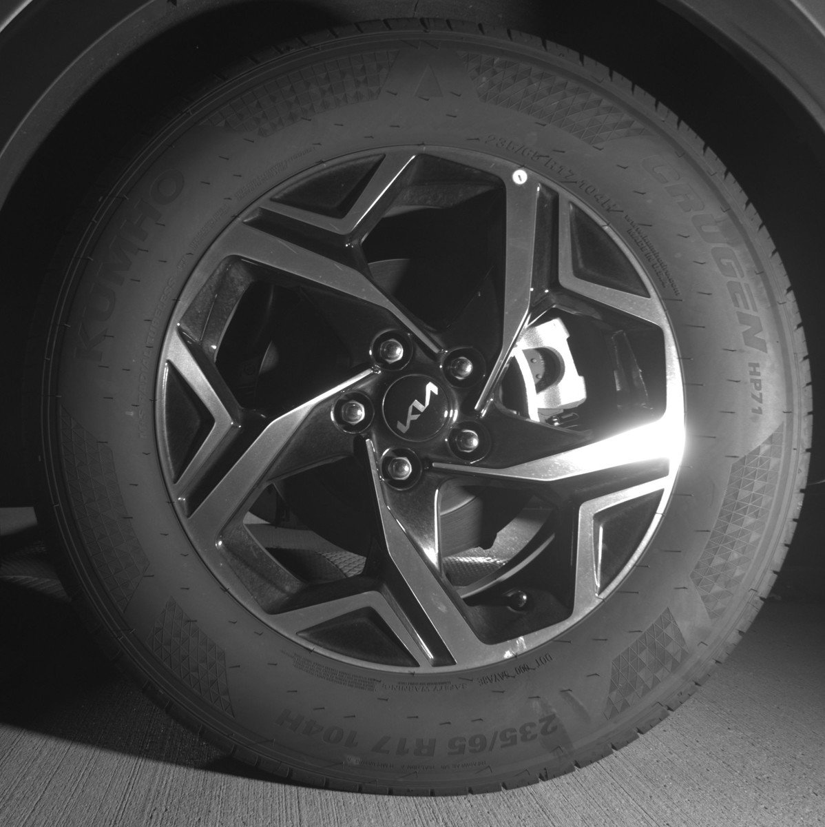 Used 2025 Kia Sportage LX image 14