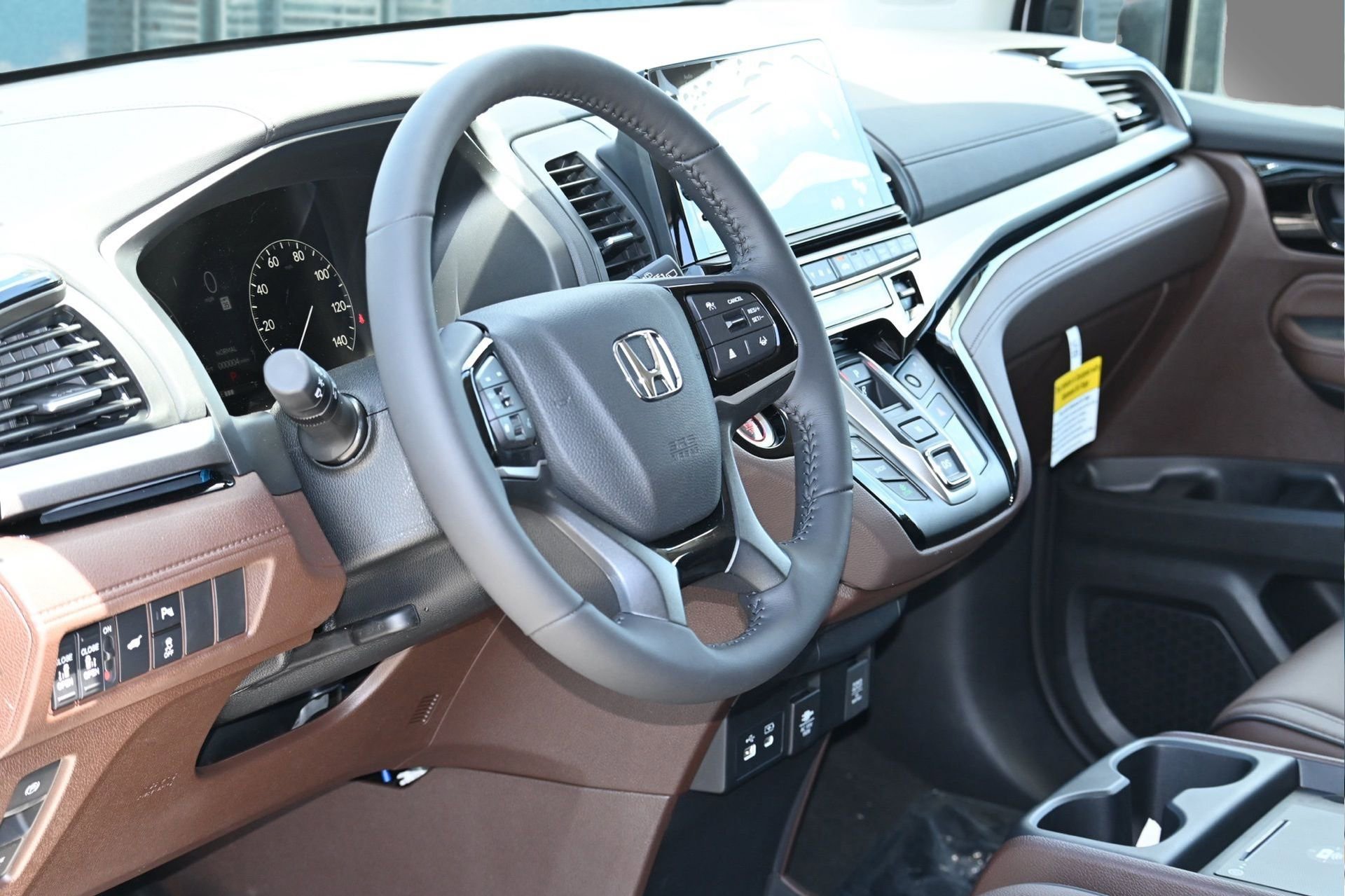 New 2025 Honda Odyssey Touring image 13