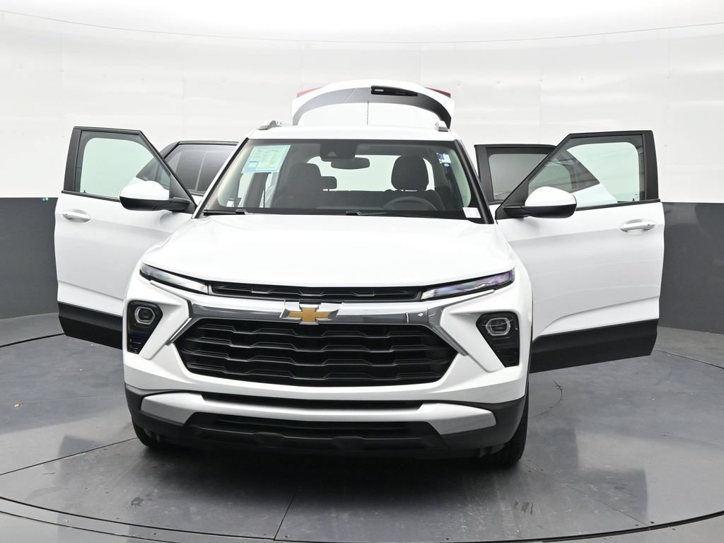 Used 2025 Chevrolet TrailBlazer LT FWD image 33