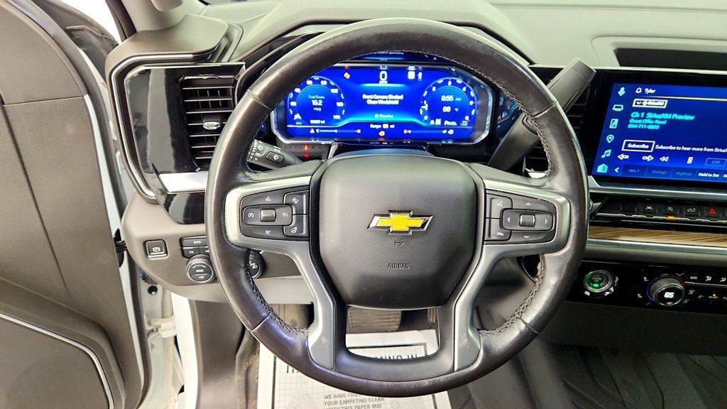 Used 2022 Chevrolet Silverado 1500 LT AWD/4WD image 14
