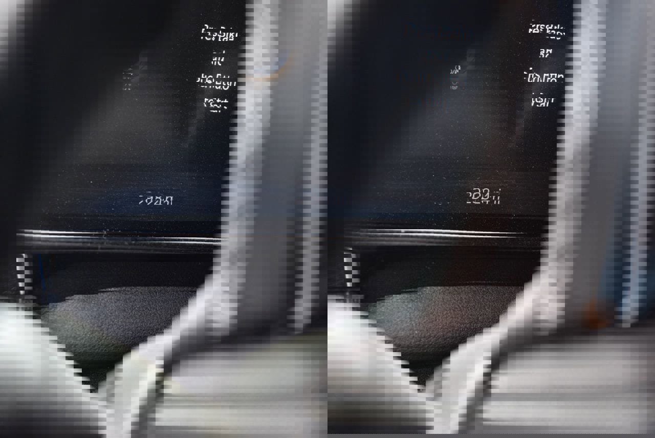 Used 2024 Jeep Grand Wagoneer Series II w/ Quick Order Packagew 28T image 9