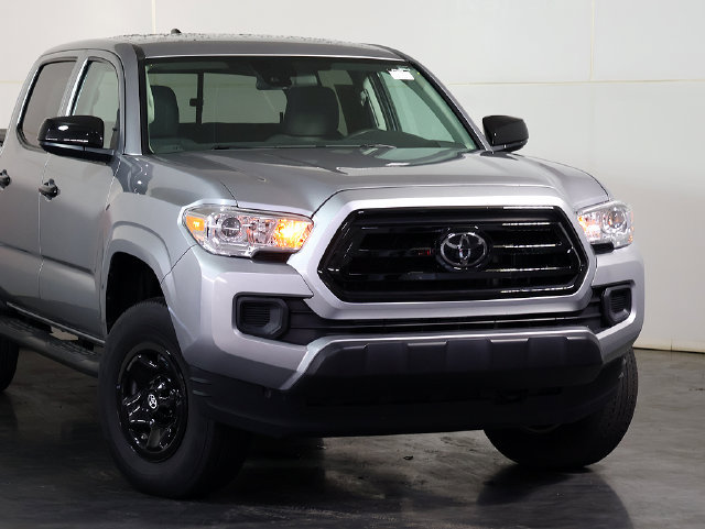 Used 2022 Toyota Tacoma SR AWD/4WD image 6
