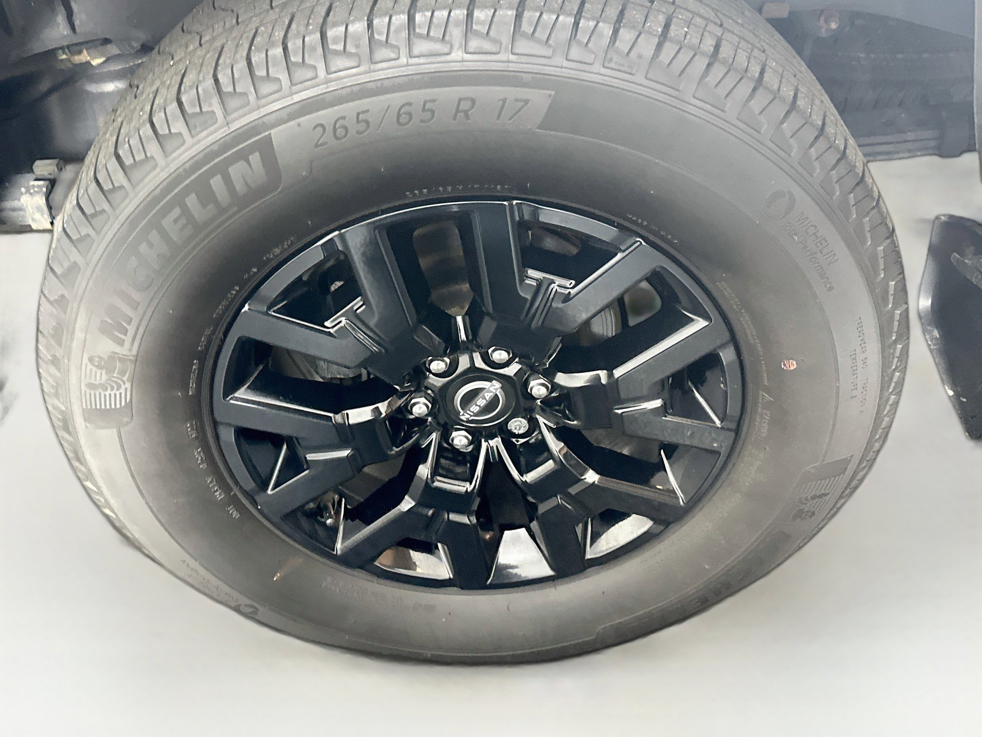 Used 2023 Nissan Frontier SV w/ Midnight Edition Package AWD/4WD image 11