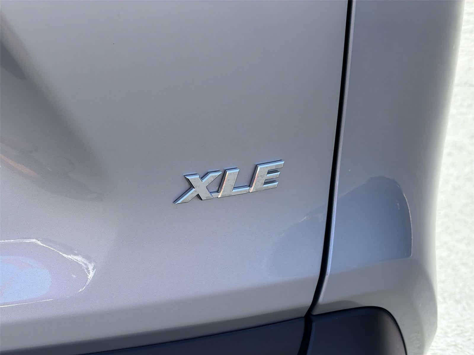 Used 2025 Toyota RAV4 XLE FWD image 8