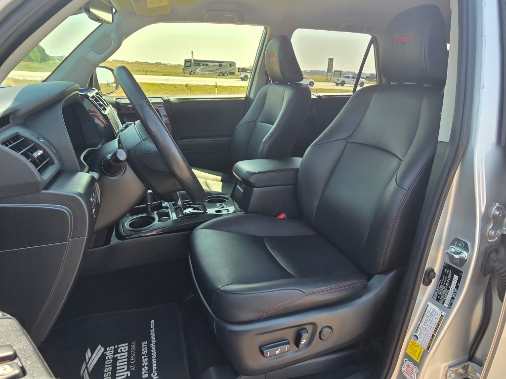 Used 2023 Toyota 4Runner TRD Off-Road Premium AWD/4WD image 17