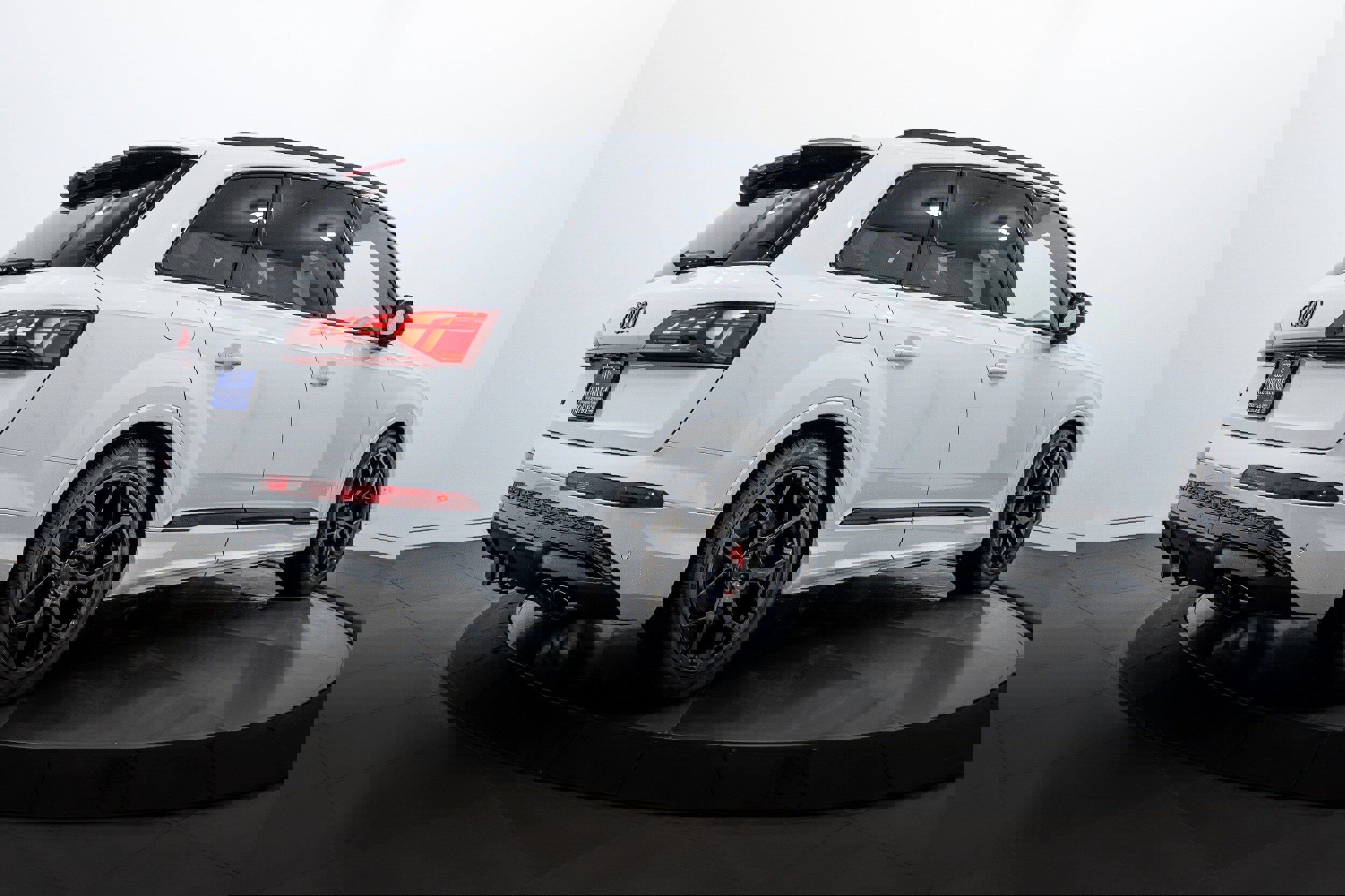 New 2026 Audi SQ7 Prestige image 4