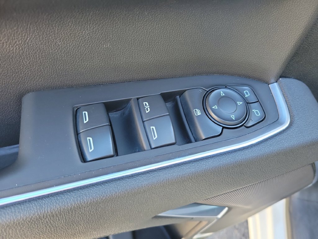 Used 2025 Chevrolet Silverado 1500 LT AWD/4WD image 22