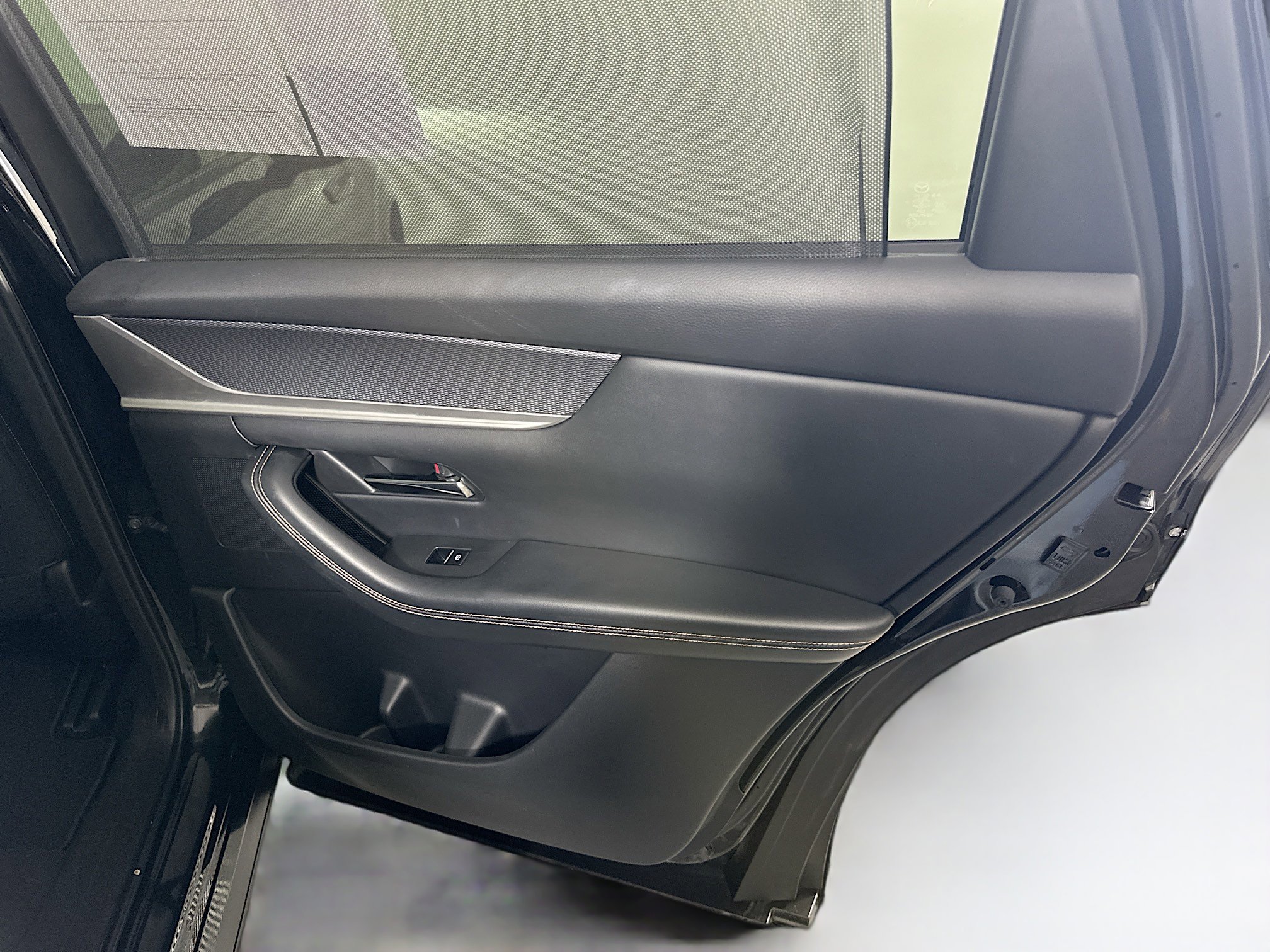 Used 2025 MAZDA CX-90 3.3 Turbo w/ Premium Sport Pkg image 33