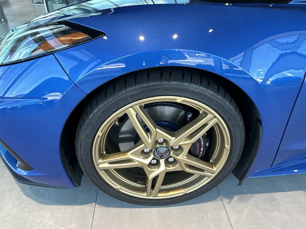 Used 2023 Chevrolet Corvette Stingray Preferred Conv w/ Z51 Performance Package RWD image 13