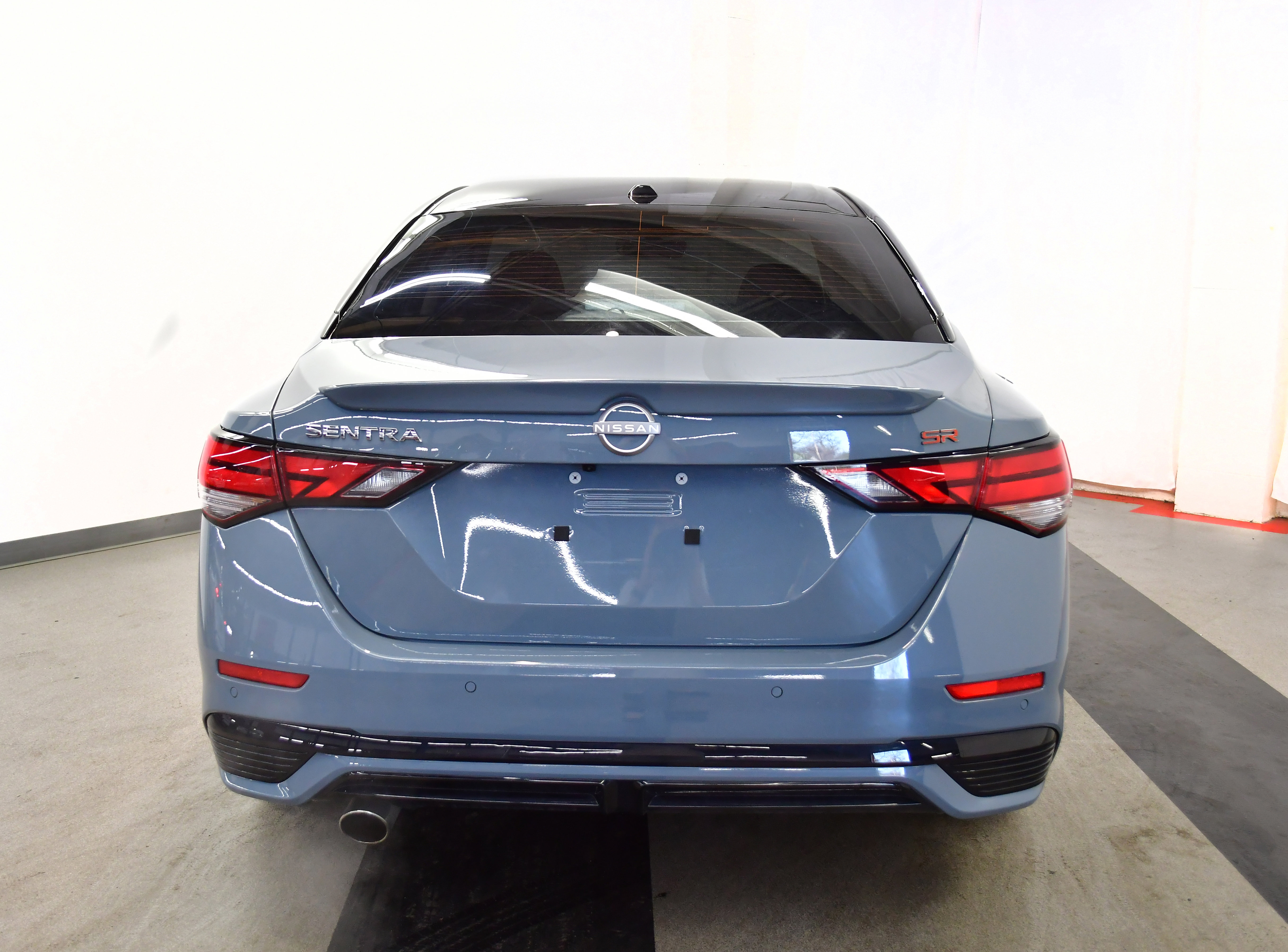 Used 2025 Nissan Sentra SR w/ SR Premium Package image 6