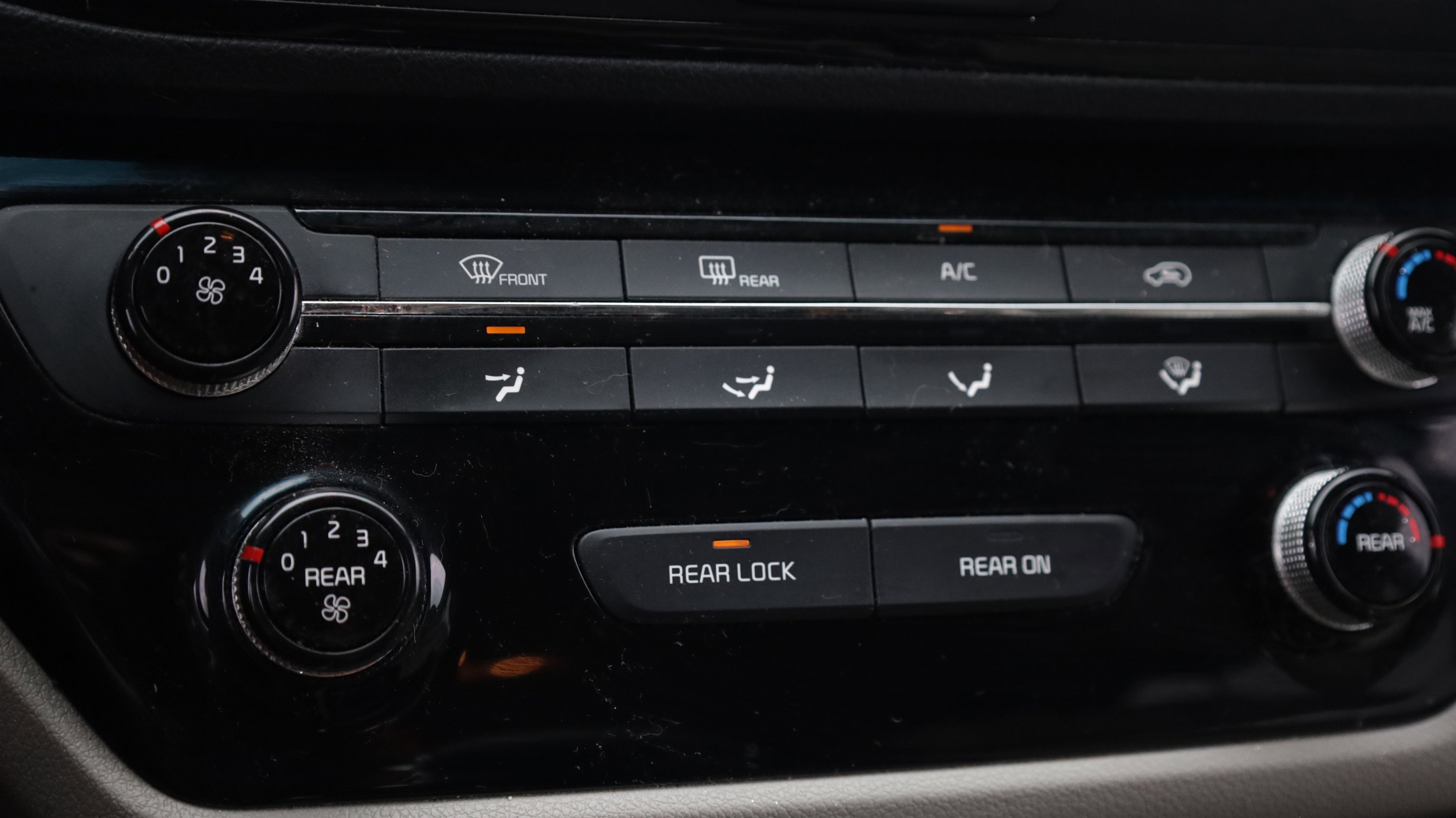 Used 2019 Kia Sedona EX FWD image 8