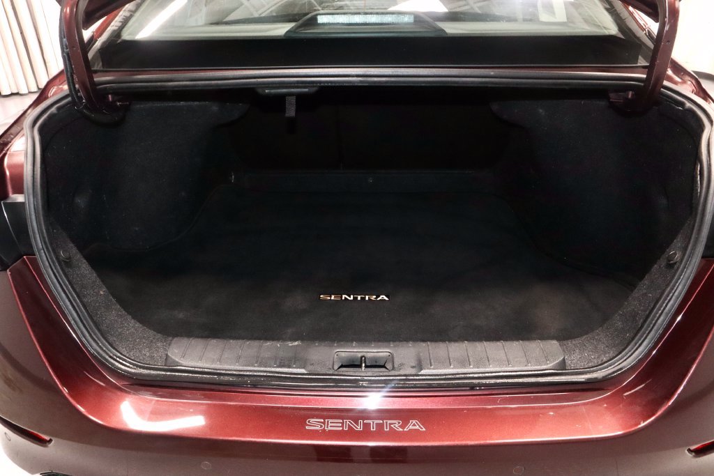 Used 2022 Nissan Sentra SV w/ Trunk Package FWD image 13