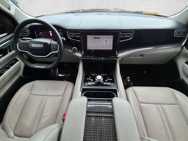 Used 2022 Jeep Wagoneer Series III w/ Premium Group I AWD/4WD image 20