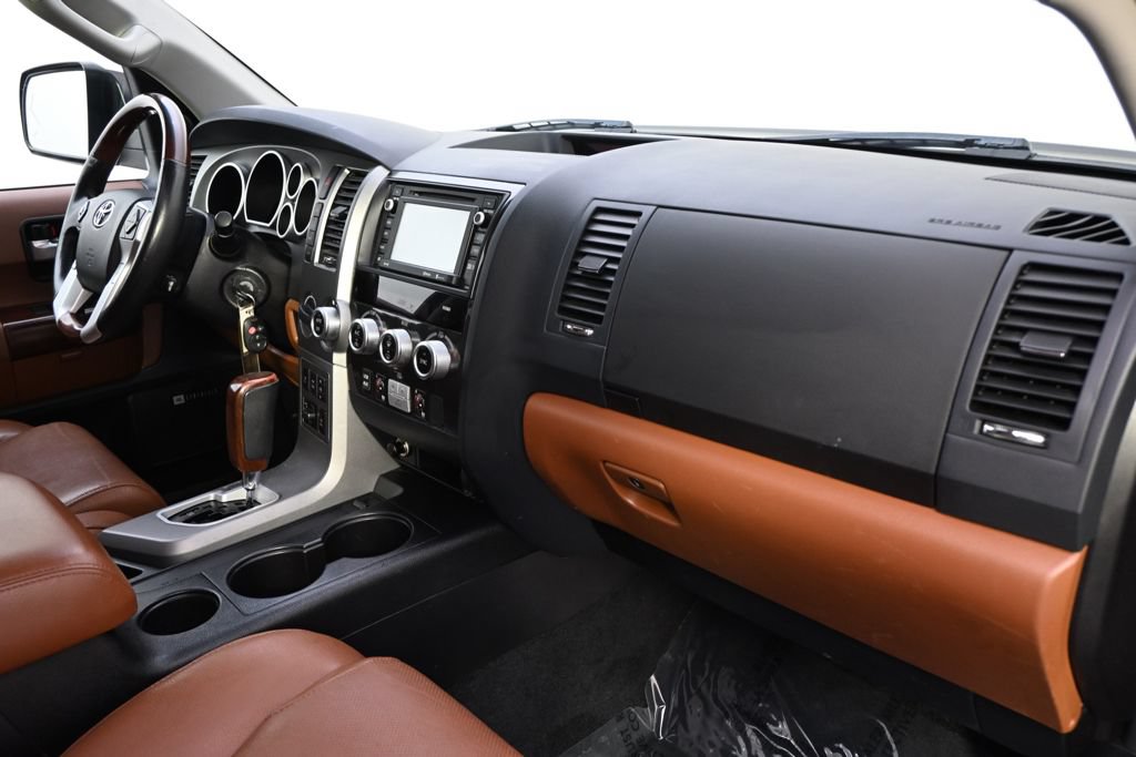 Used 2017 Toyota Sequoia Platinum AWD/4WD image 12