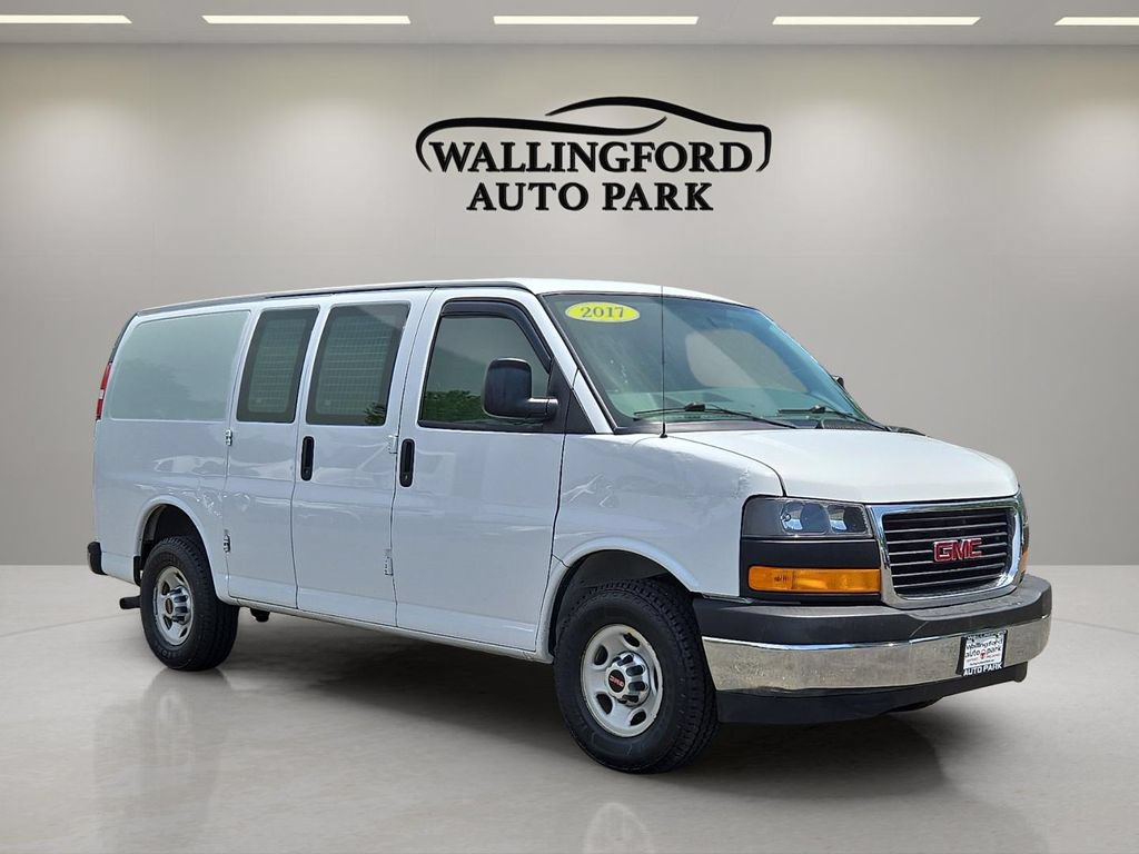 Used 2017 GMC Savana 2500 RWD image 3