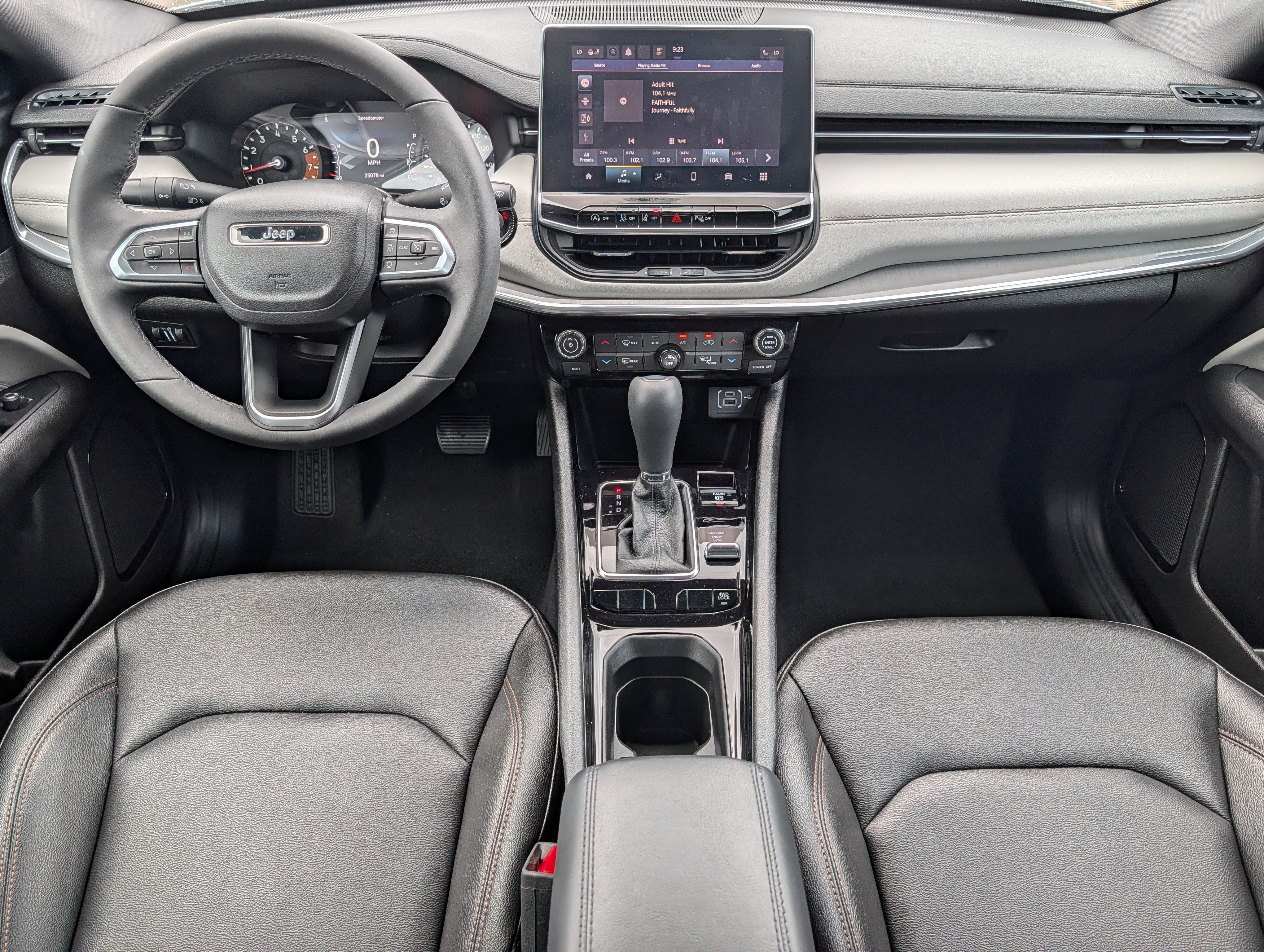 Used 2024 Jeep Compass Limited AWD/4WD image 10