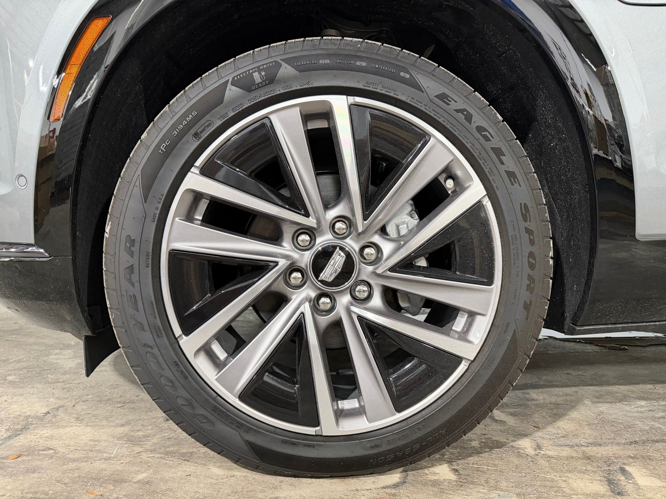 New 2026 Cadillac Vistiq Sport AWD/4WD image 10