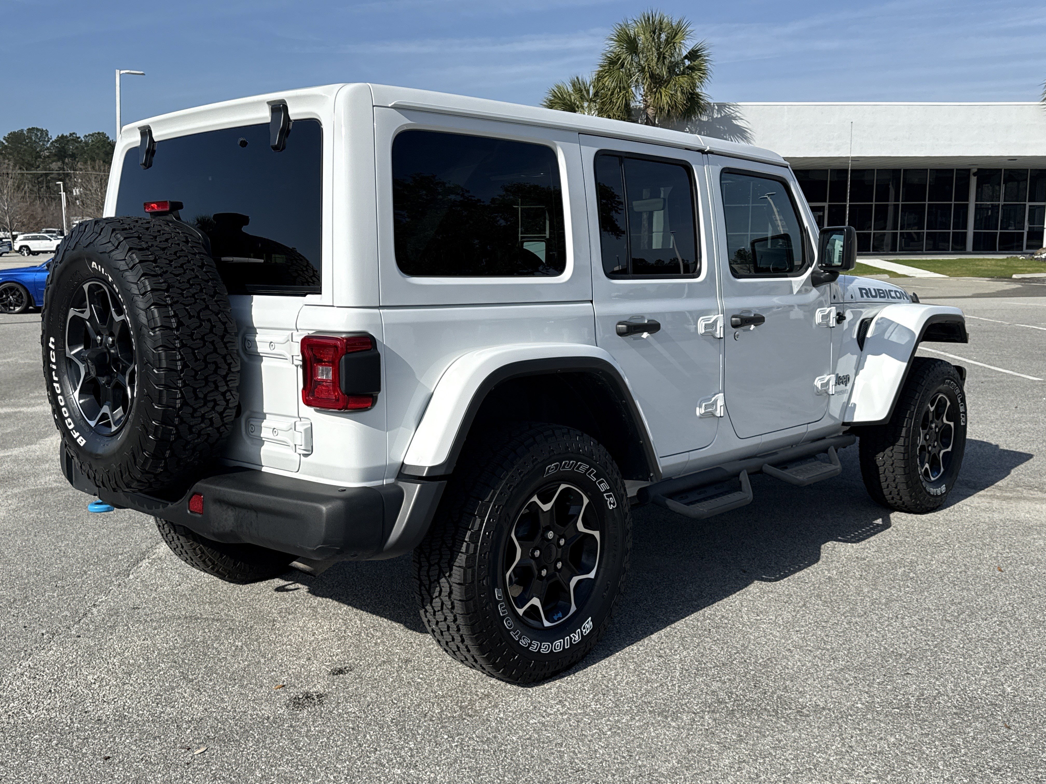 Used 2022 Jeep Wrangler Unlimited Rubicon 4xe w/ Steel Bumper Group image 17