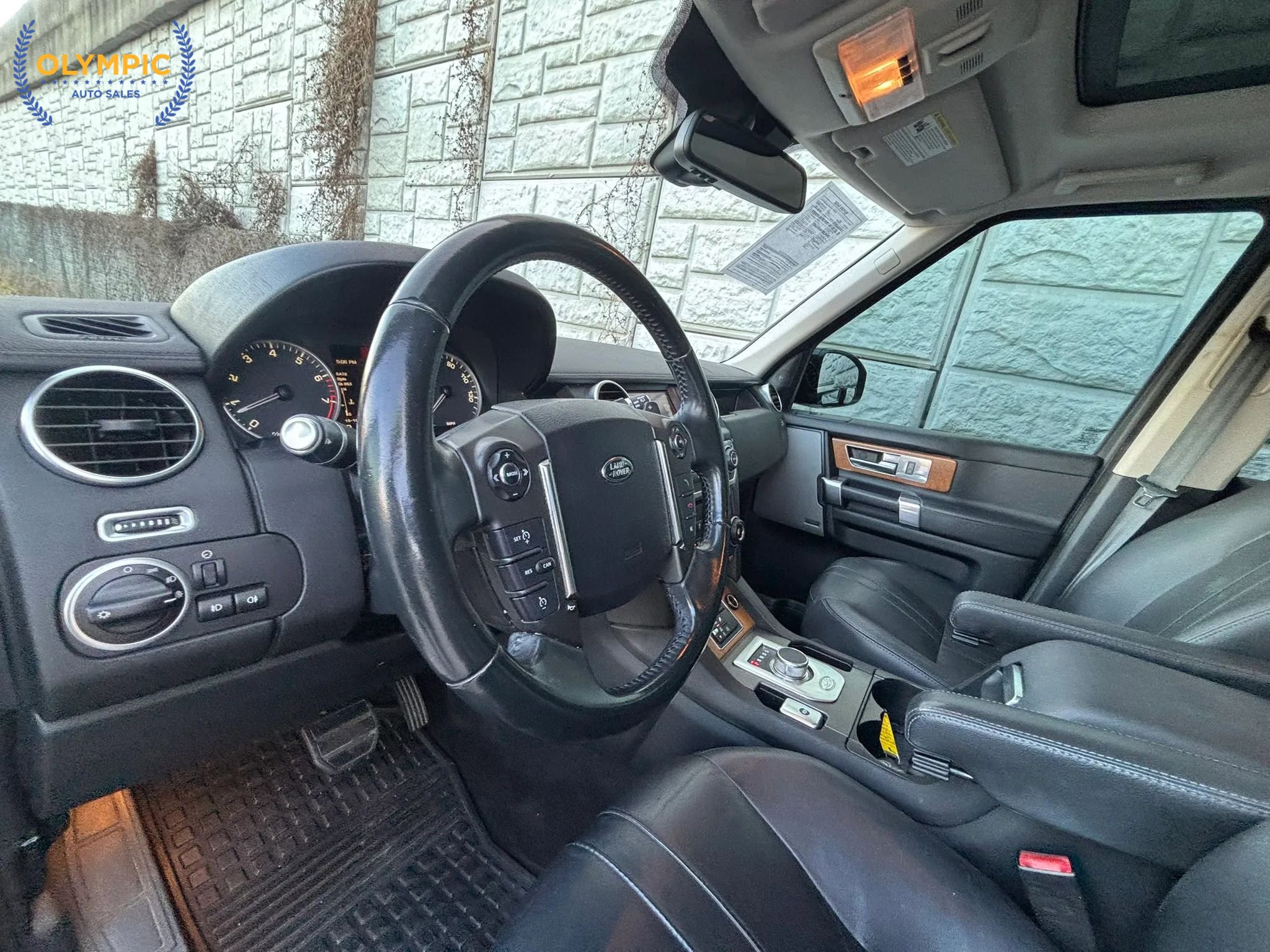 Used 2016 Land Rover LR4 HSE image 18