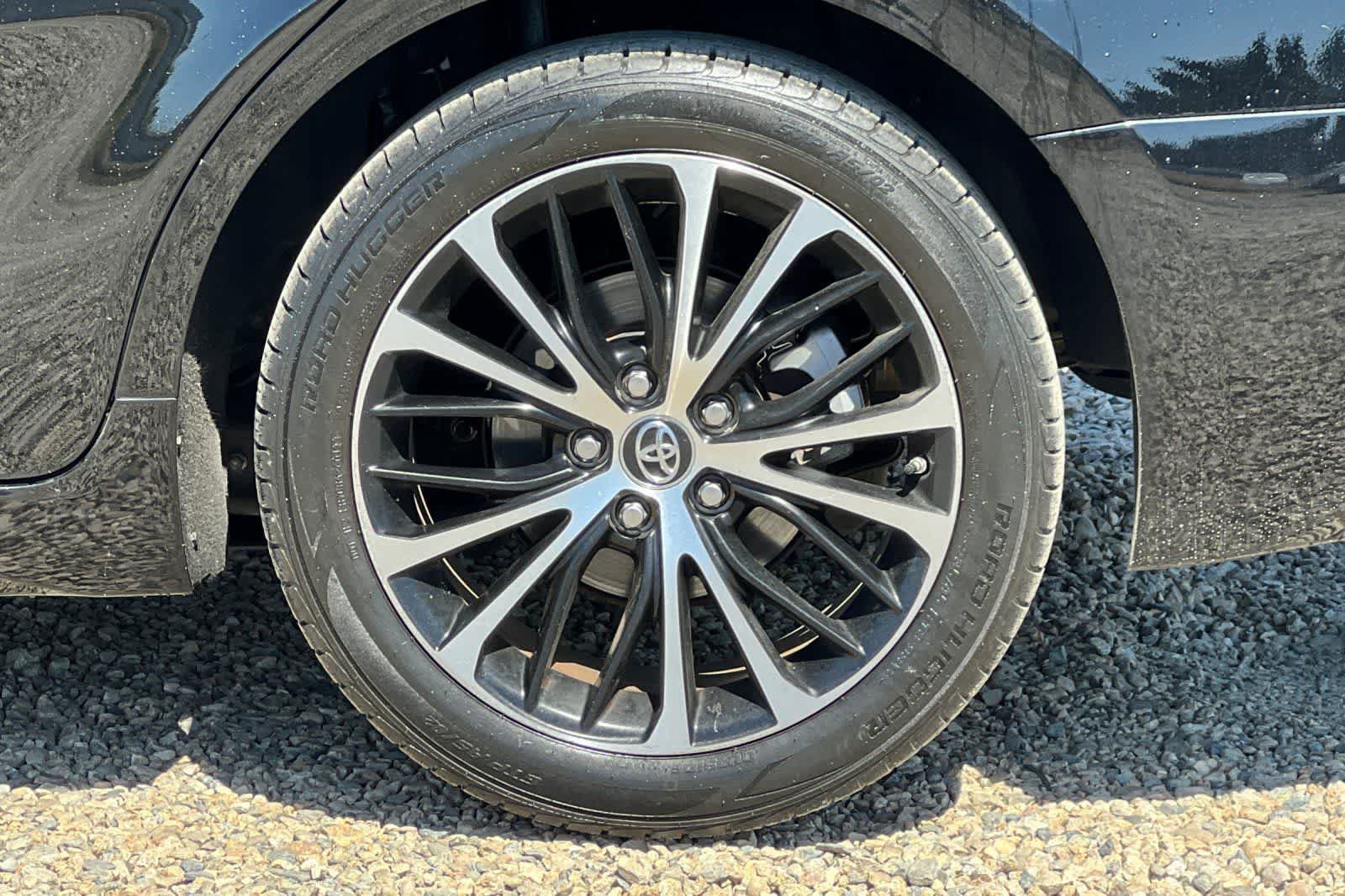 Used 2019 Toyota Camry SE FWD image 33