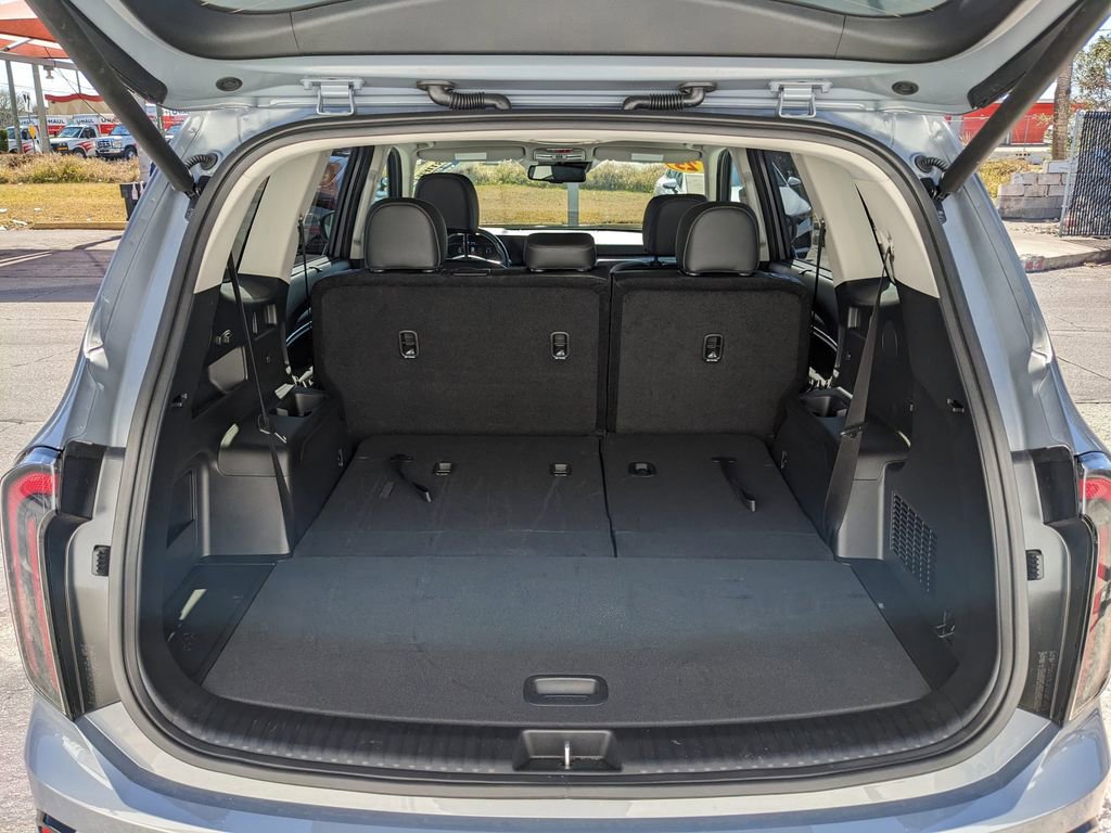 Used 2025 Kia Telluride EX X-Line image 12