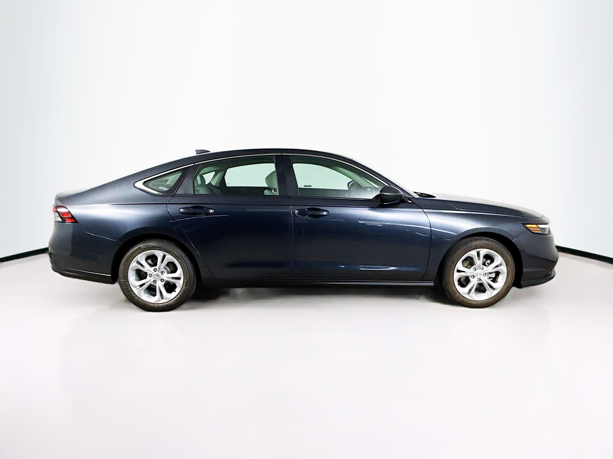Certified 2025 Honda Accord LX image 2