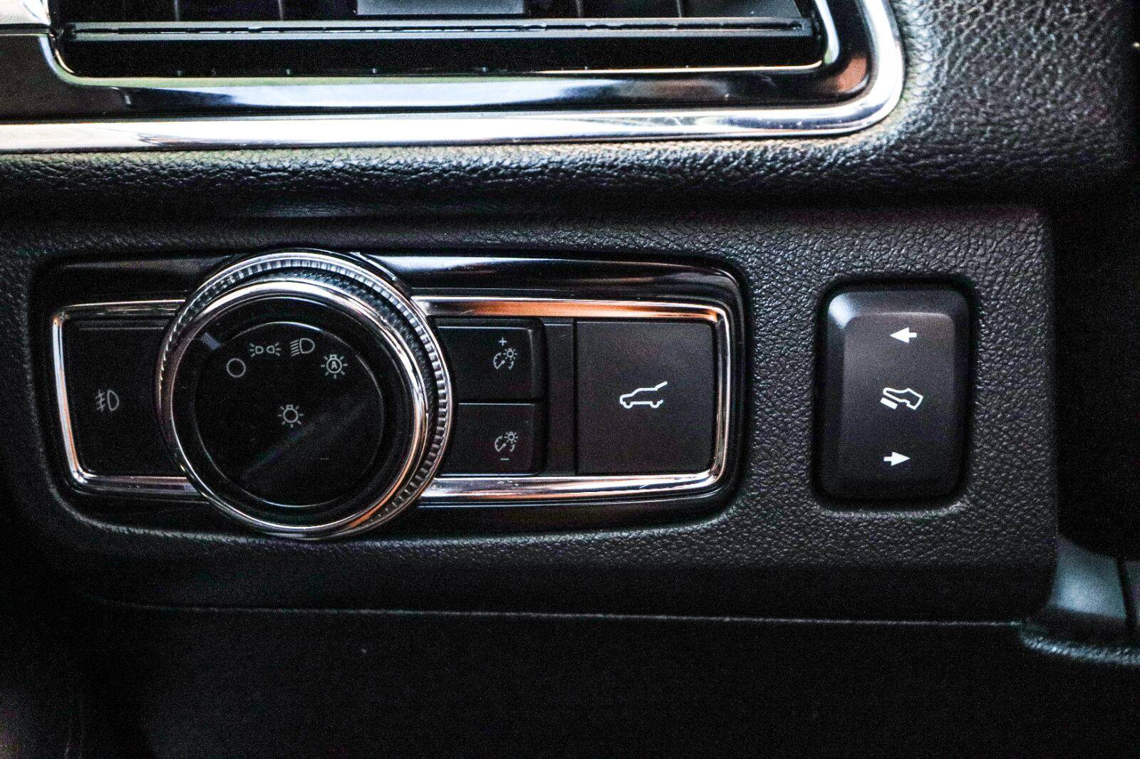 Used 2019 Lincoln Navigator Reserve w/ Cargo Package AWD/4WD image 46