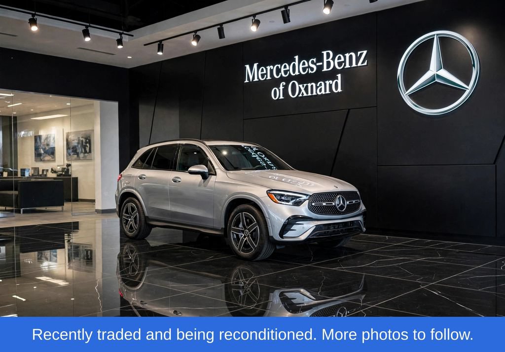 Used 2025 Mercedes-Benz GLC 300 4MATIC image 1