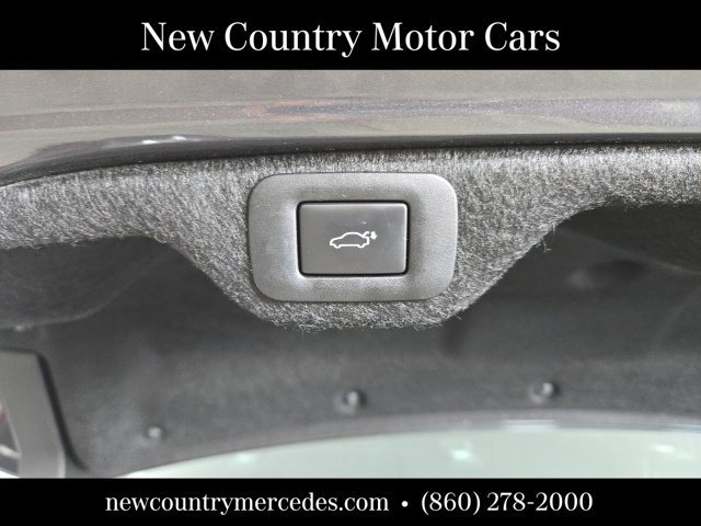 Used 2023 Lexus ES 300h Ultra Luxury w/ Accessory Package (Z2) FWD image 9