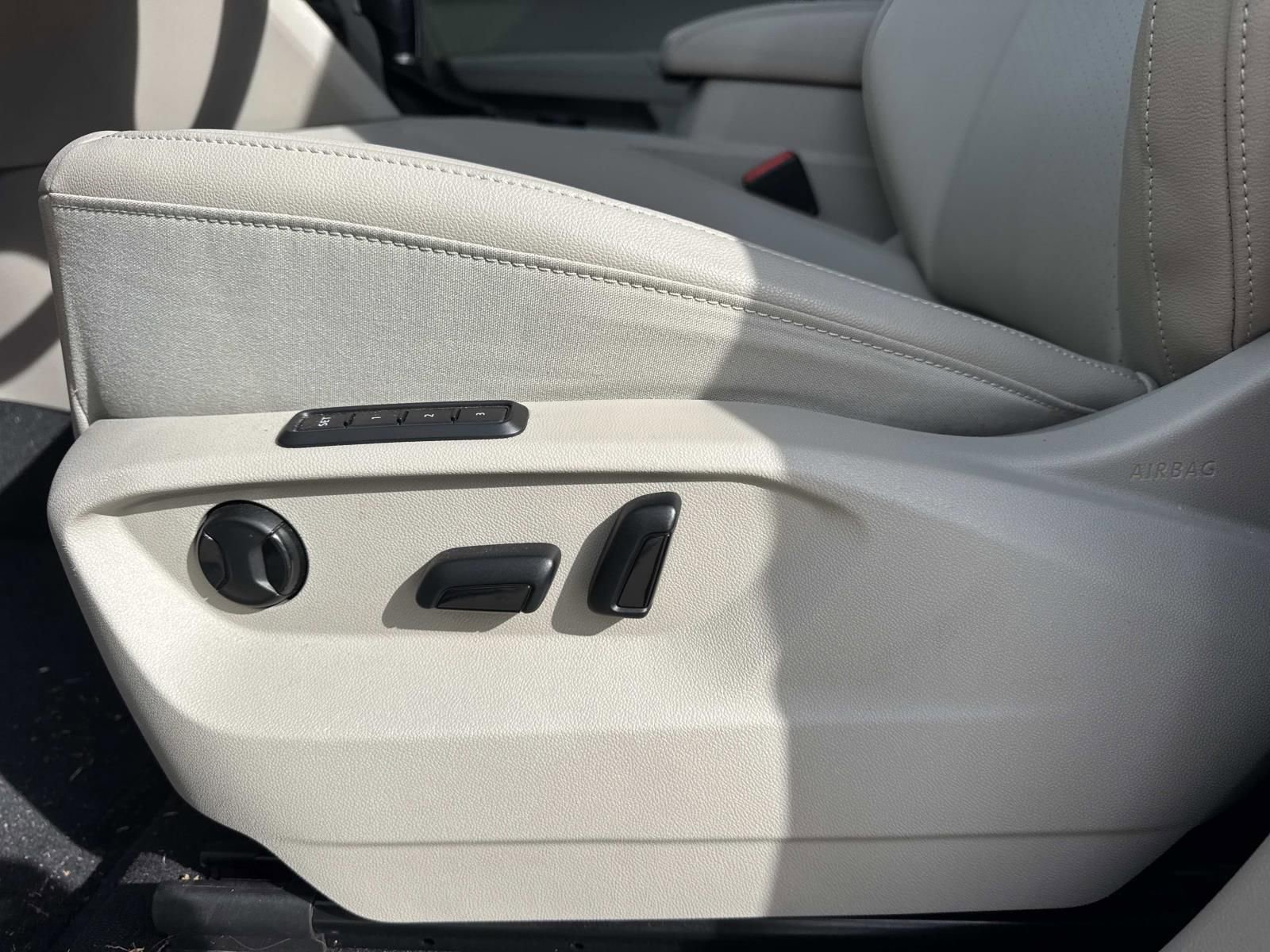 Used 2019 Volkswagen Atlas SEL image 18