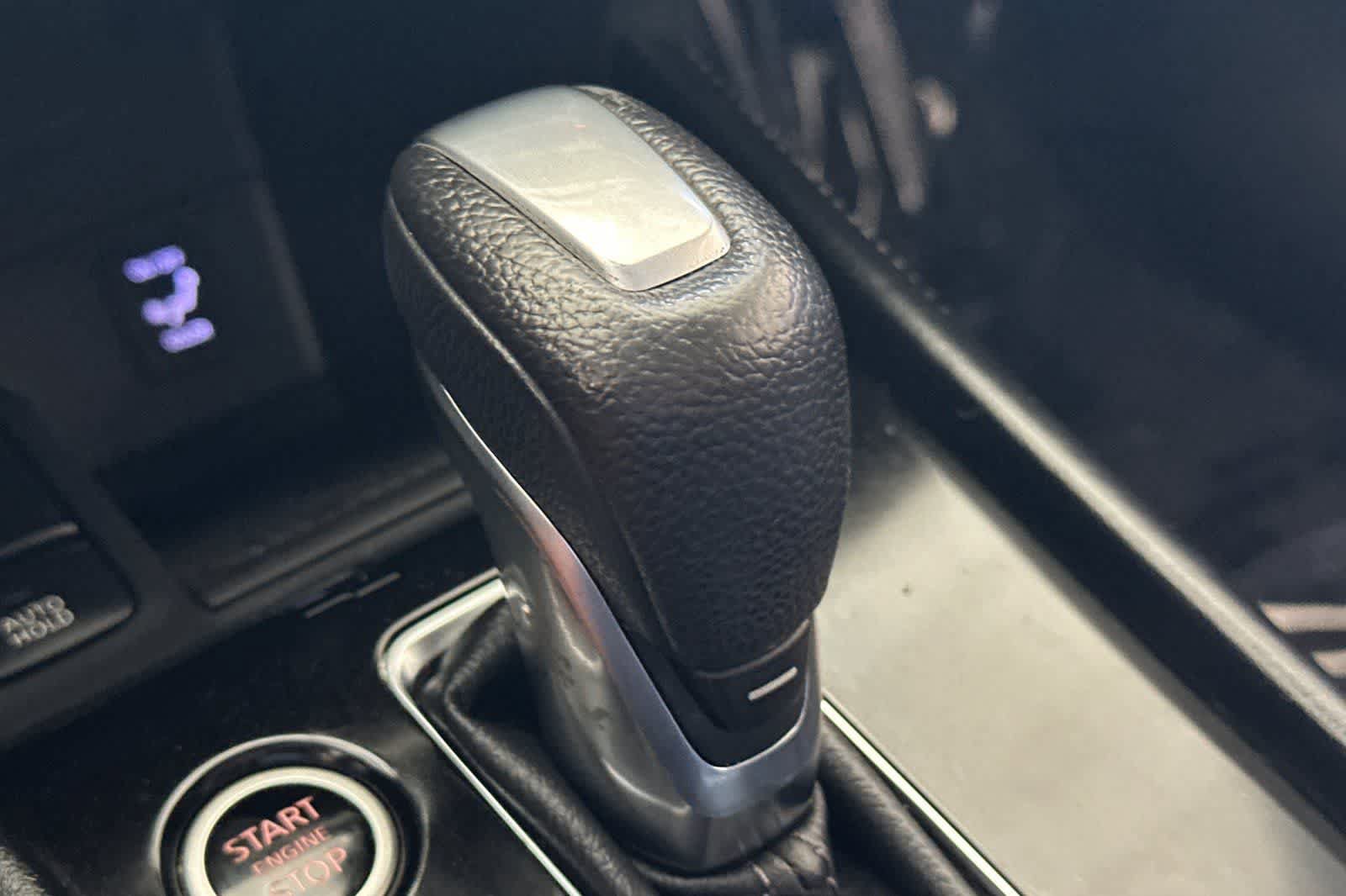 Used 2021 Nissan Kicks SR w/ Interior Electronics Package FWD image 27