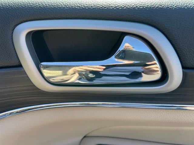 Certified 2021 Jeep Grand Cherokee Limited AWD/4WD image 12