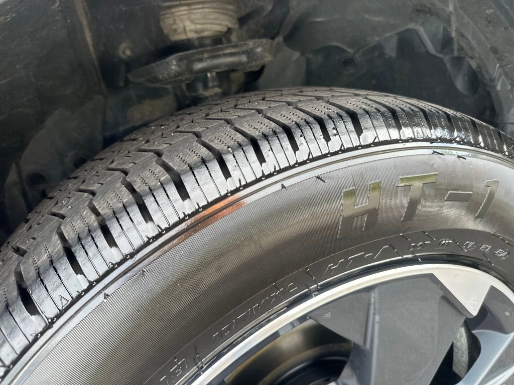 Used 2024 Nissan Rogue SV image 16