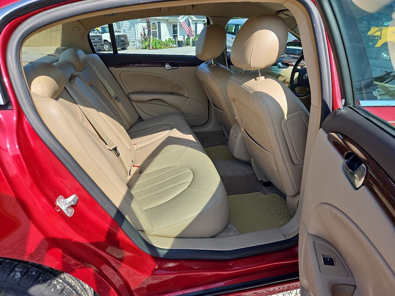 Used 2011 Buick Lucerne CXL w/ Driver Confidence Package FWD image 24