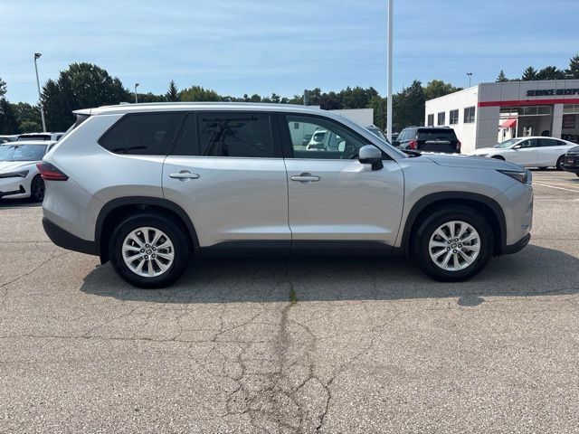 Used 2025 Toyota Grand Highlander AWD Hybrid image 3