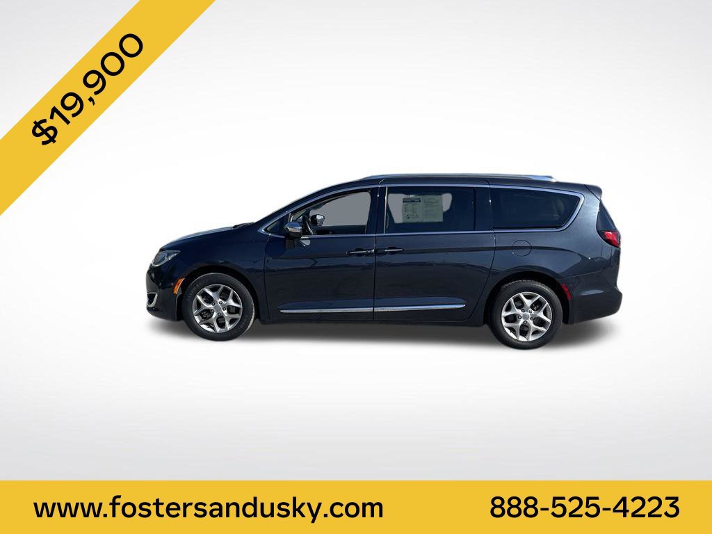 Used 2020 Chrysler Pacifica Limited FWD image 2
