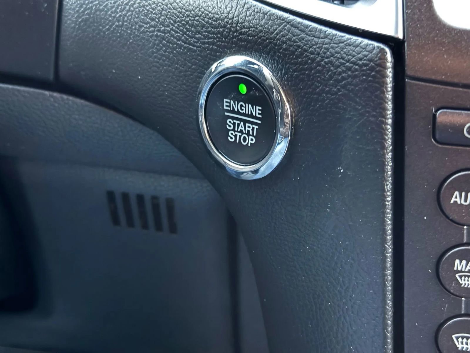 Used 2015 Ford Edge Titanium image 27