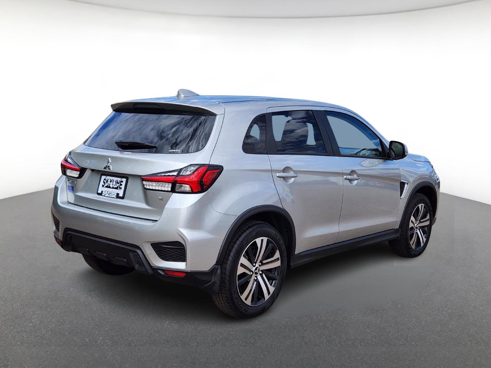 New 2025 Mitsubishi Outlander Sport SE image 3
