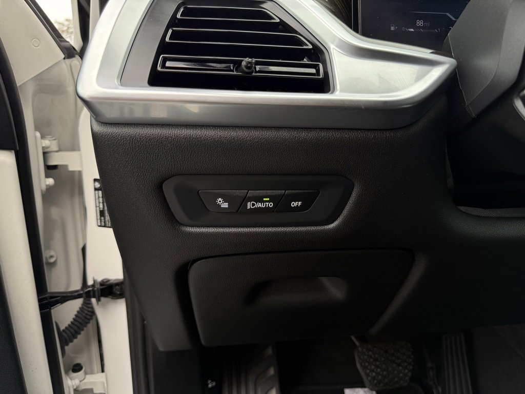 Used 2024 BMW X5 xDrive40i image 13