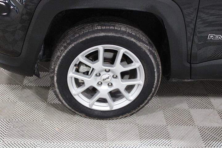 Used 2023 Jeep Renegade Latitude image 35